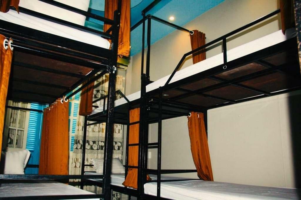 Hanoi Massive Hostel Exterior photo