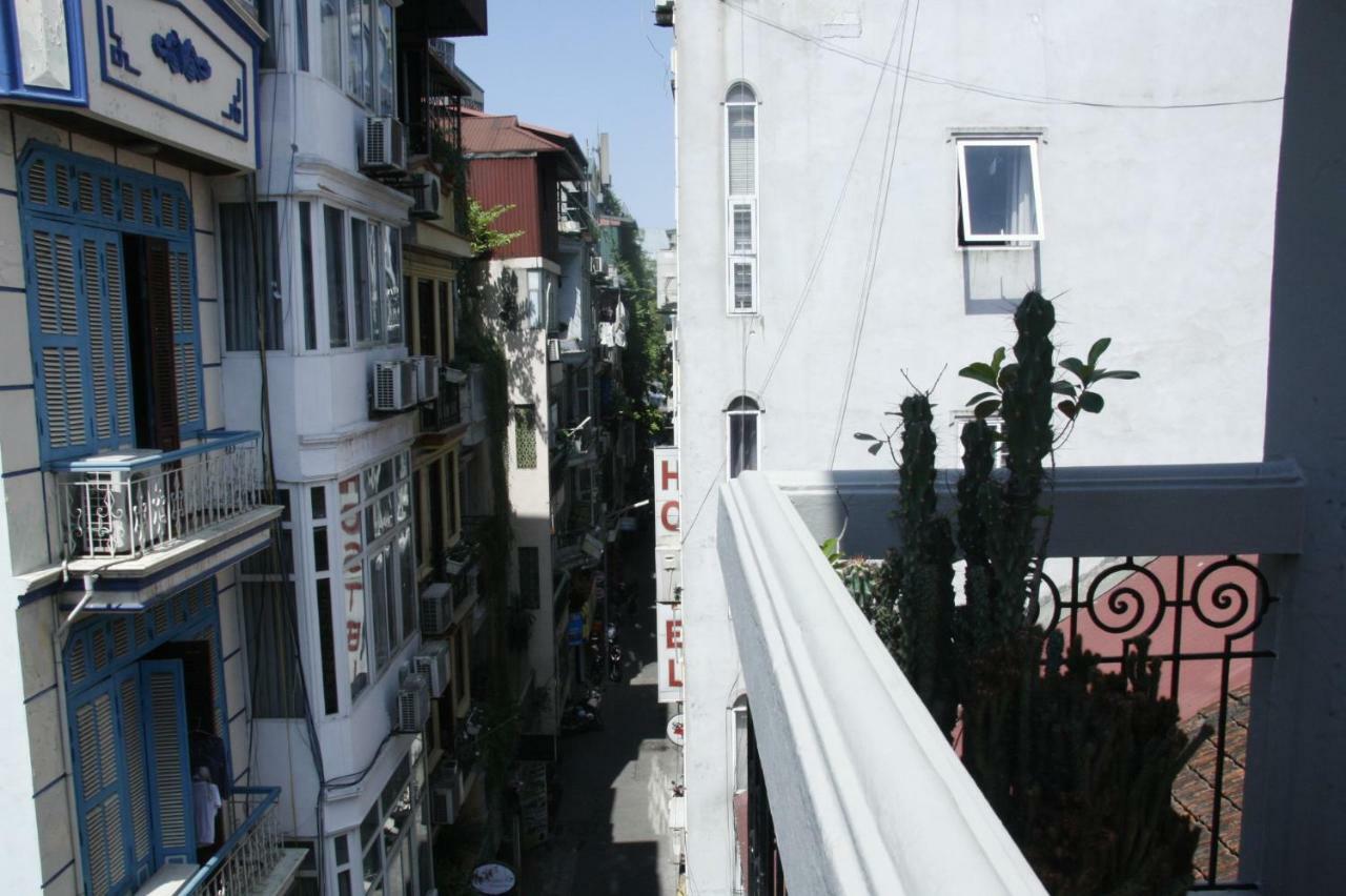 Hanoi Massive Hostel Exterior photo